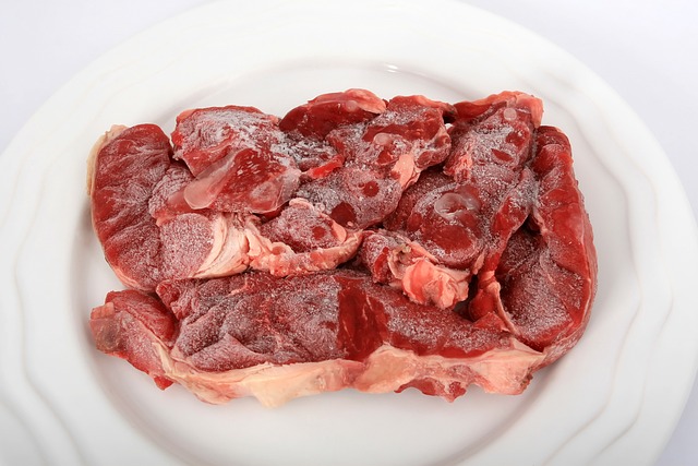 Jak przygotować pyszne dania z mrożonego mięsa? Praktyczne wskazówki i triki